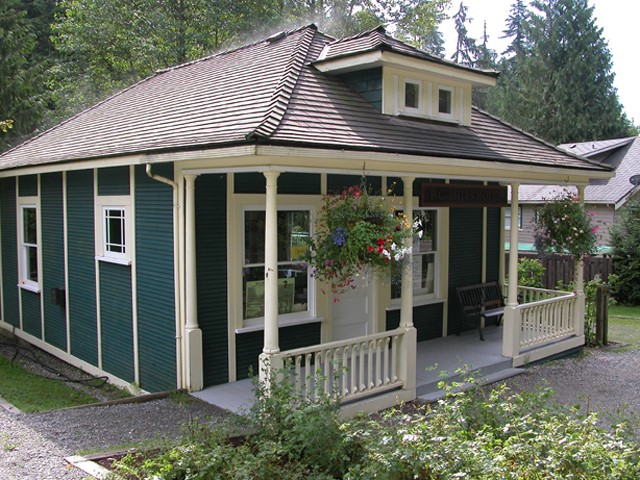 Lynn Headwaters Visitor Centre